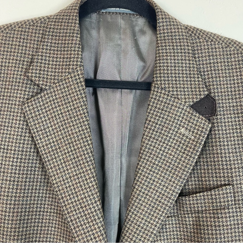 Oscar De La Renta Men's Brown Checkered Blazer - Picture 4 of 10